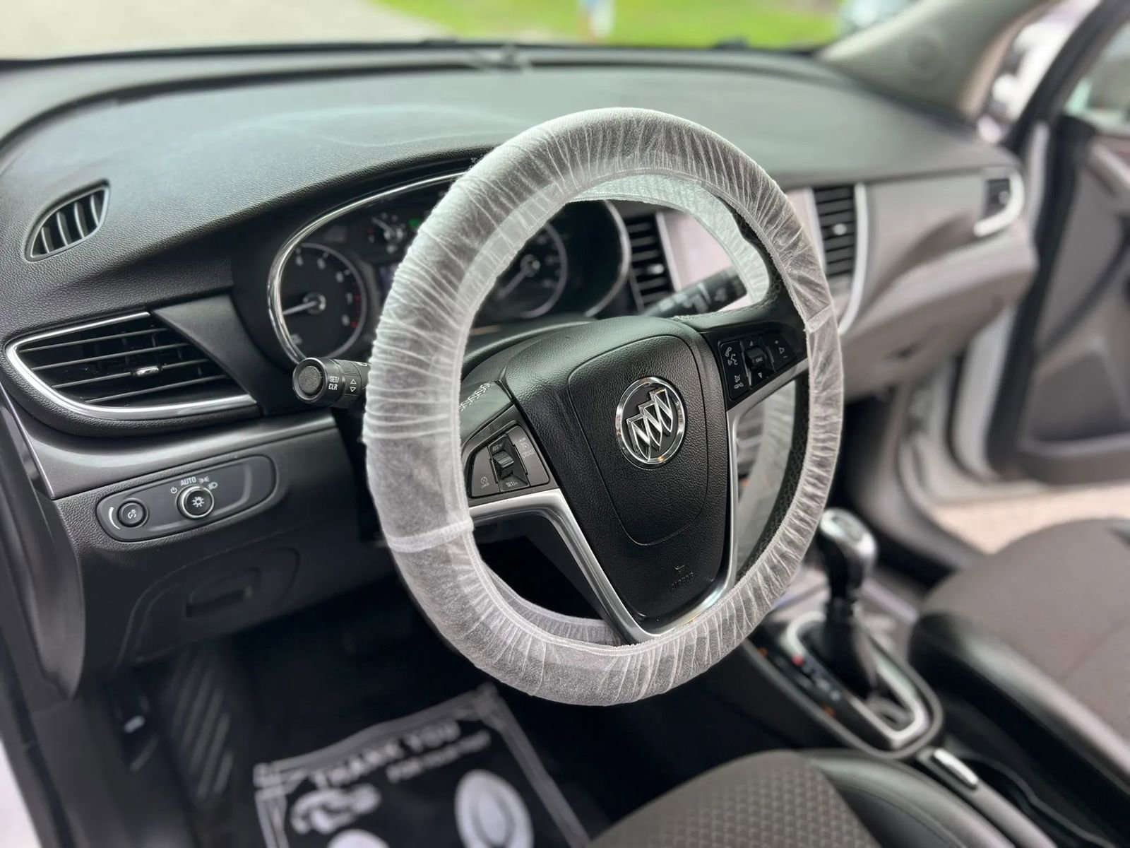 Used 2020 Buick Encore Preferred FWD image 9