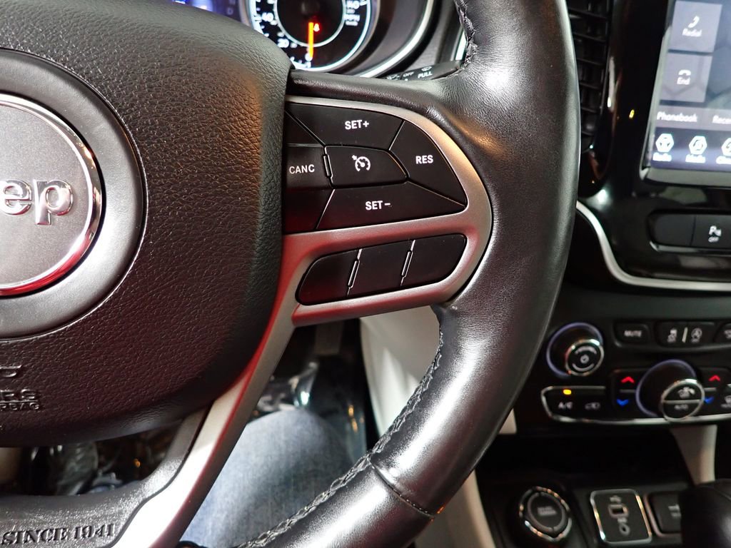 Used 2019 Jeep Cherokee Limited w/ Luxury Group image 34