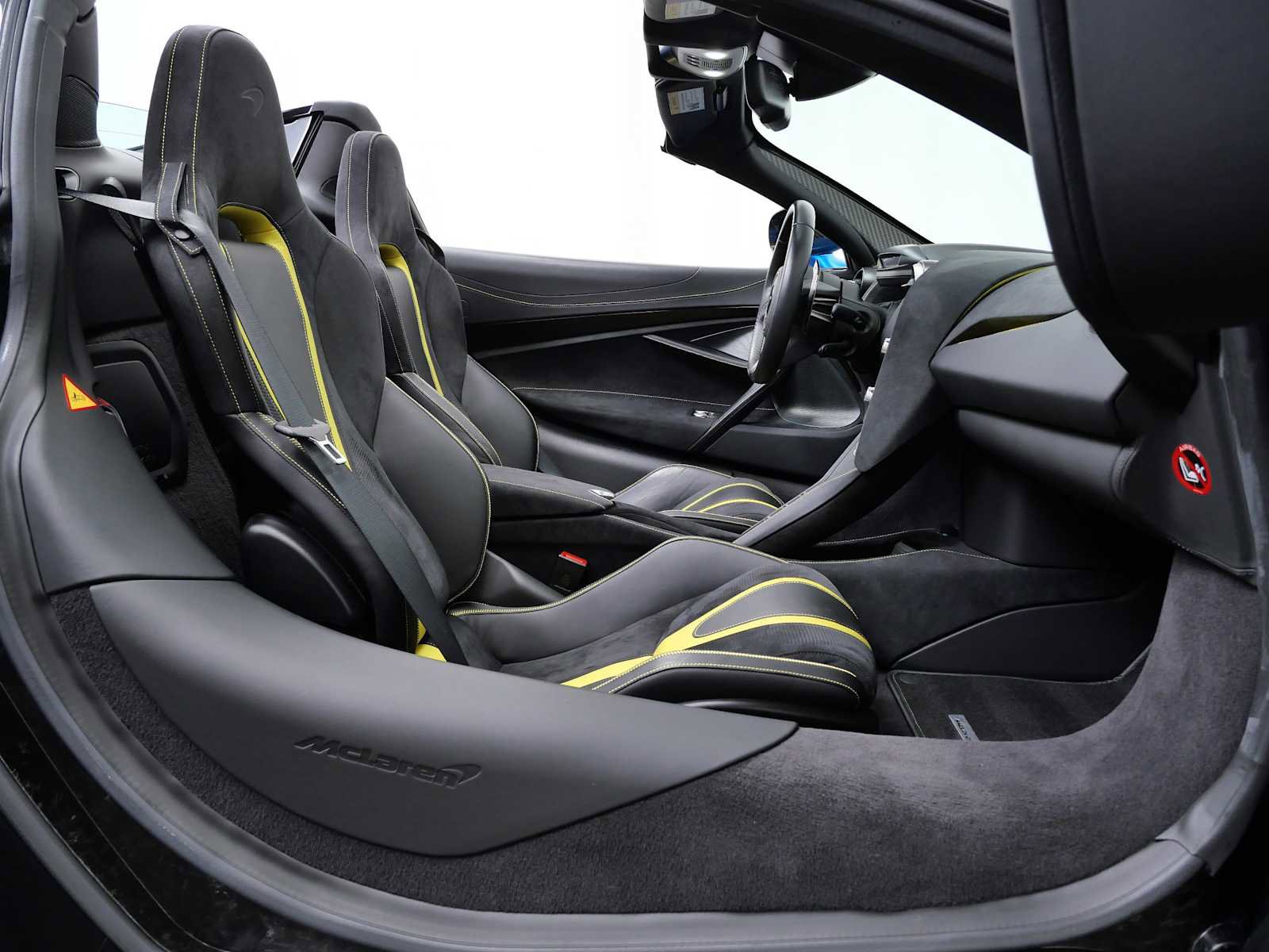 Used 2022 McLaren 720S Spider image 17