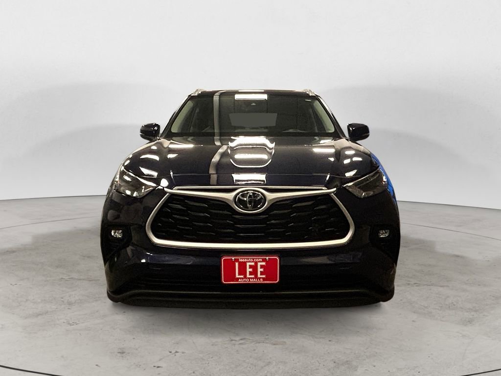 Used 2022 Toyota Highlander XLE image 8
