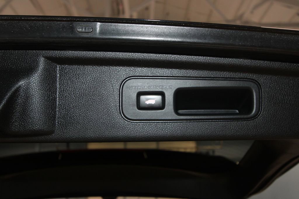 Used 2022 Honda Odyssey Elite image 37