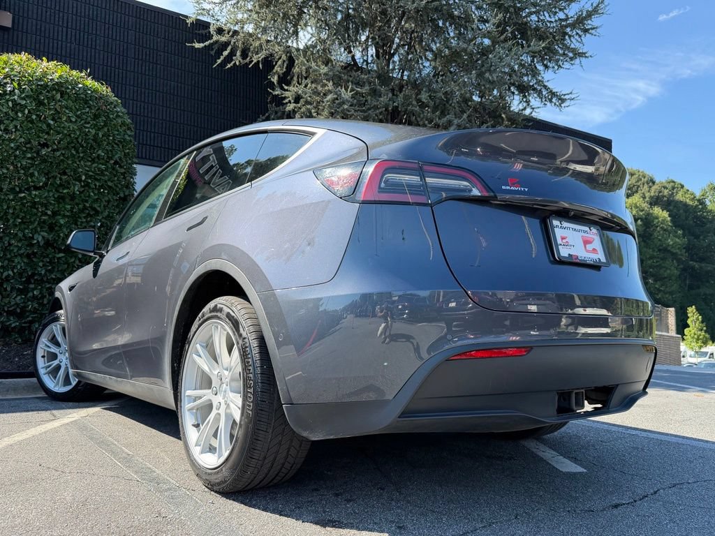 Used 2023 Tesla Model Y Long Range AWD/4WD image 23