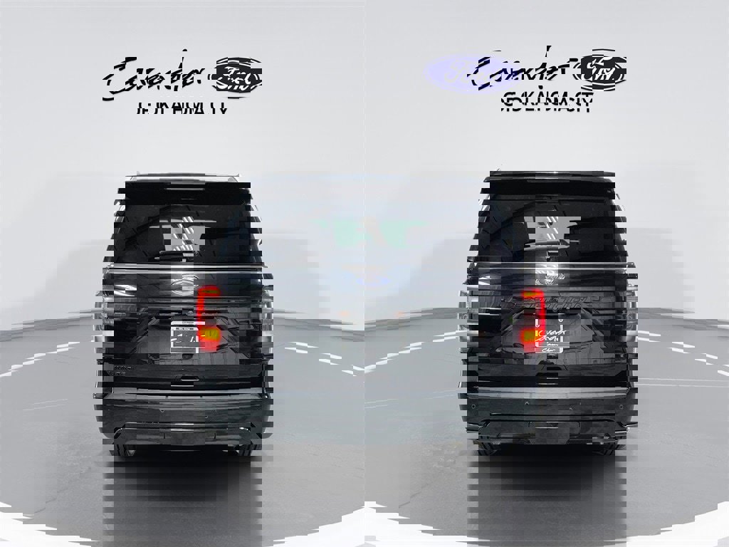 Used 2021 Ford Expedition Limited image 7