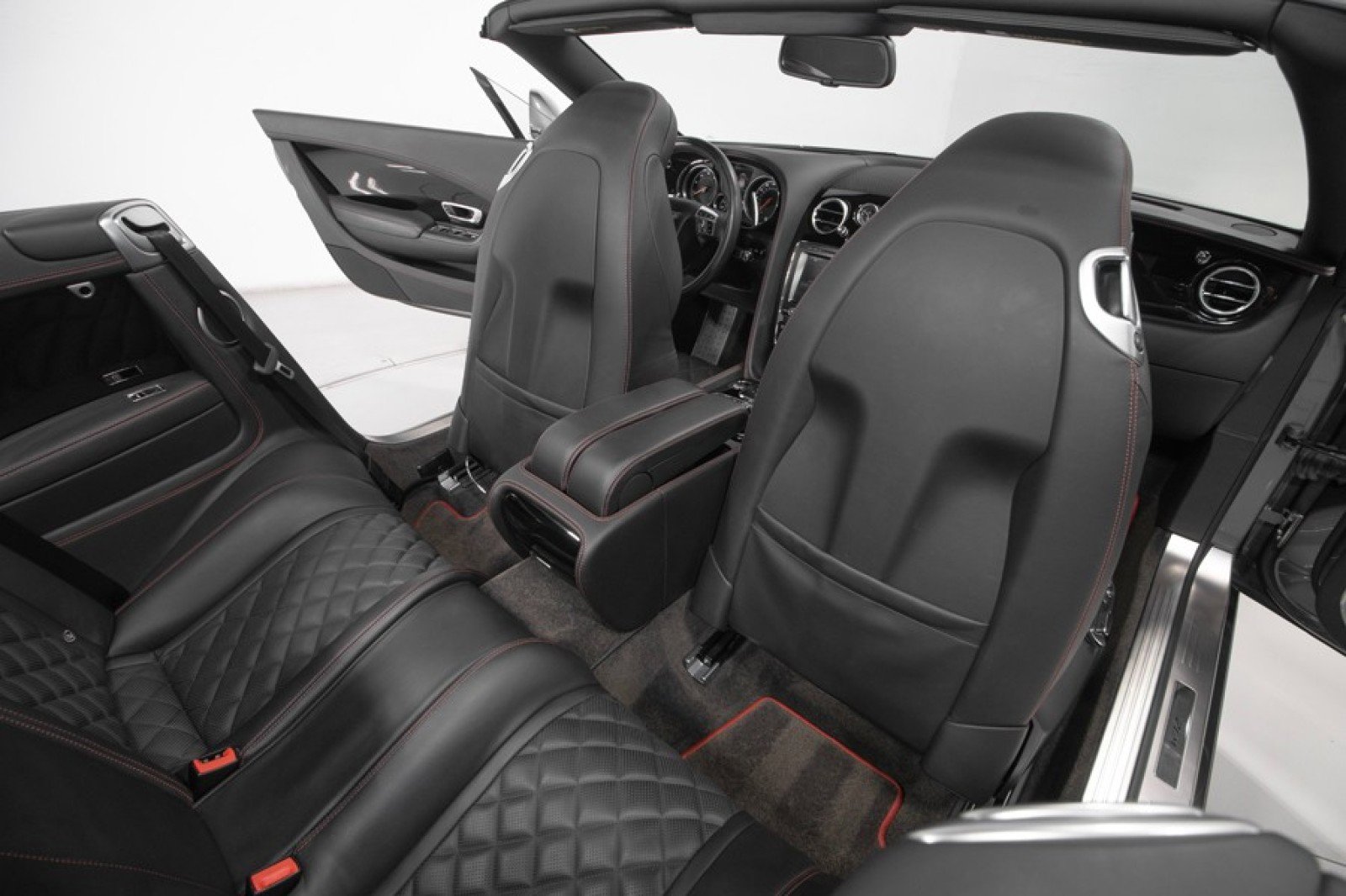 Used 2018 Bentley Continental GT image 52