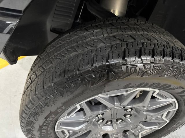 Used 2026 GMC Hummer EV SUV AWD/4WD image 46