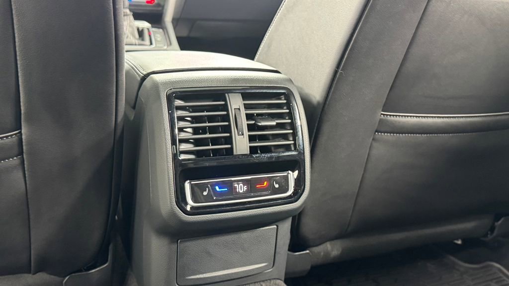 Used 2023 Volkswagen Arteon SEL Premium image 38