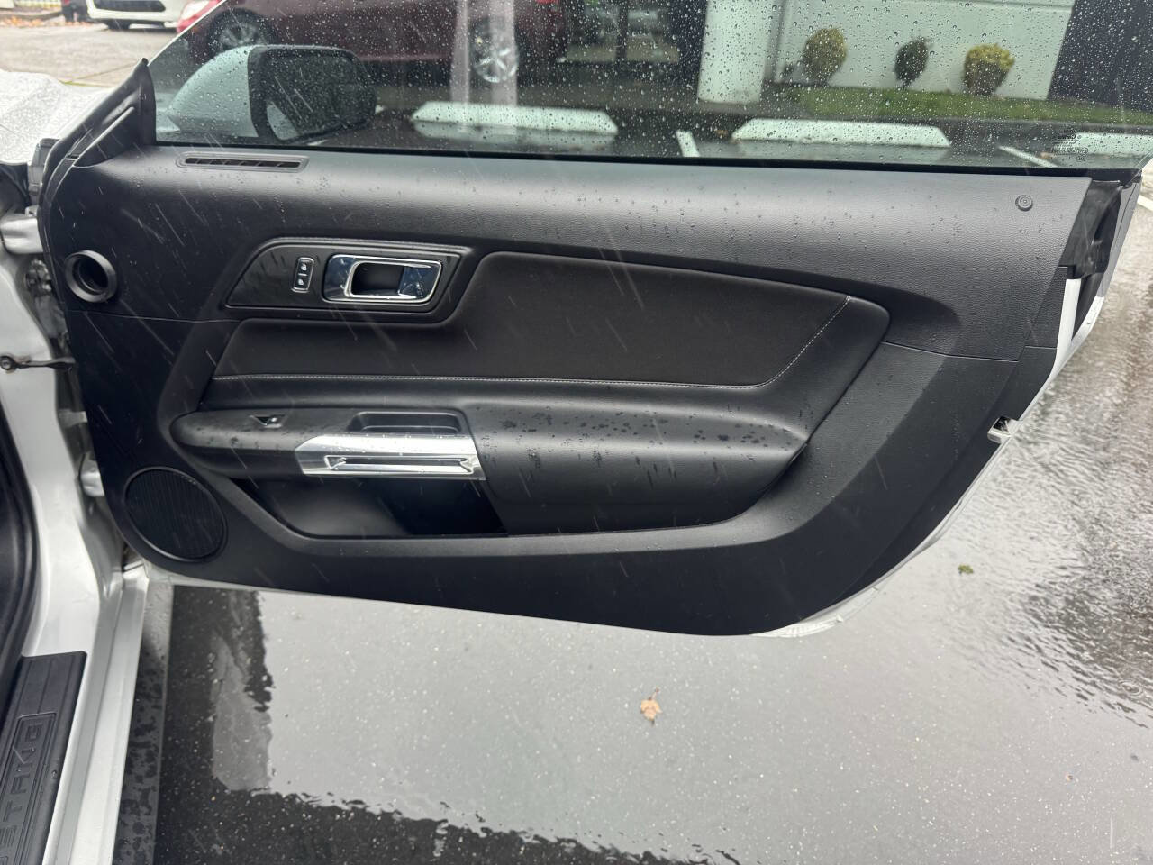 Used 2017 Ford Mustang GT w/ GT Performance Package image 13