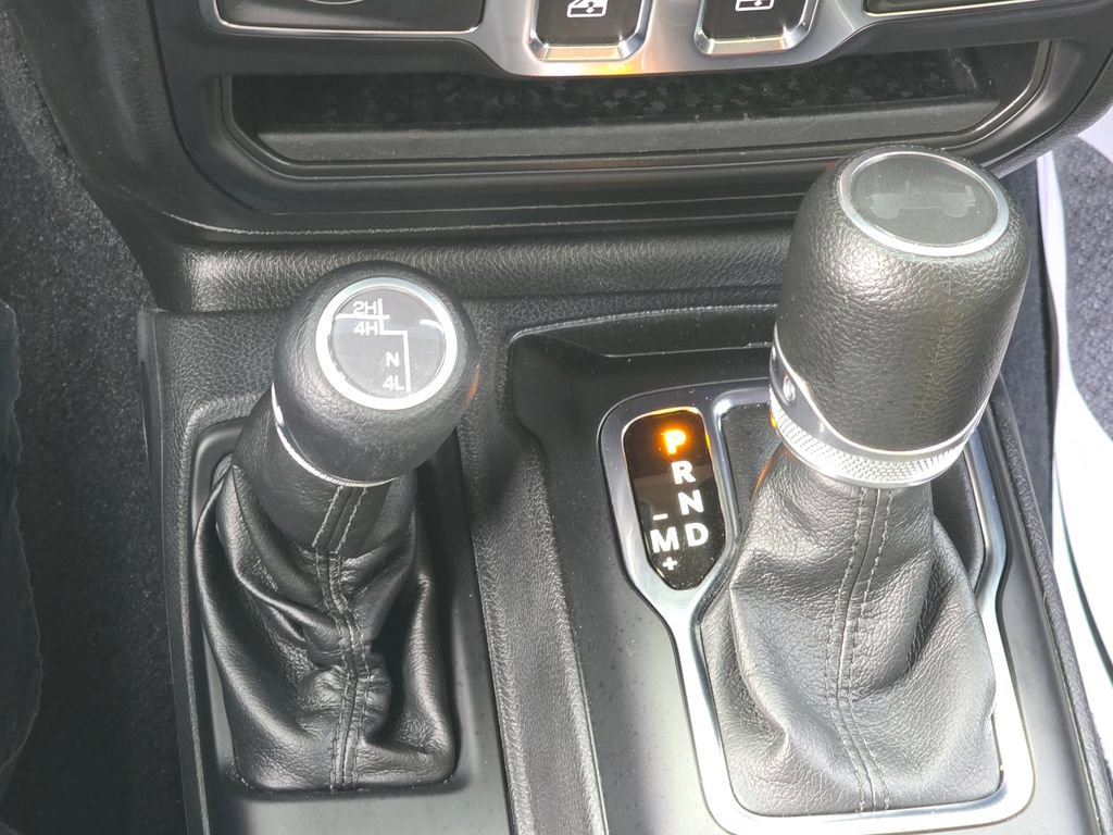 Used 2022 Jeep Wrangler Sport AWD/4WD image 19