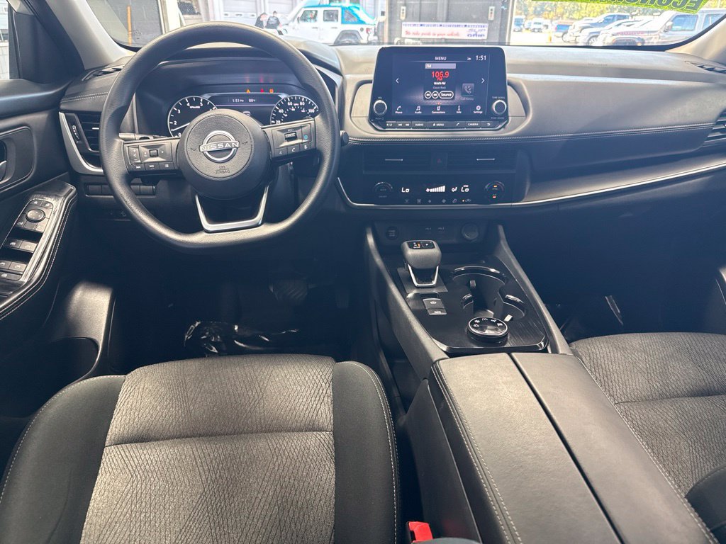Used 2024 Nissan Rogue SV AWD/4WD image 20
