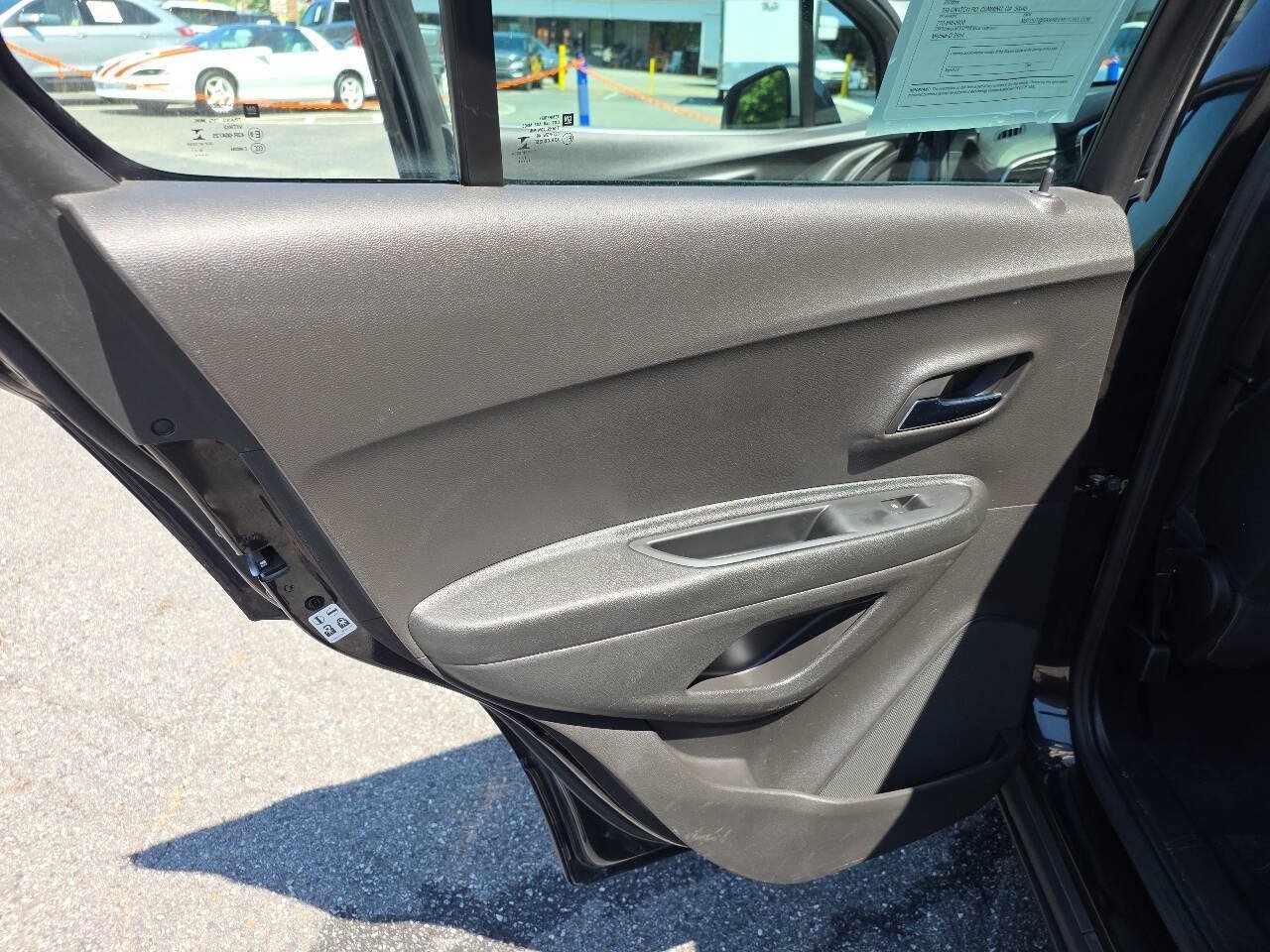 Used 2017 Chevrolet Trax LS FWD image 19