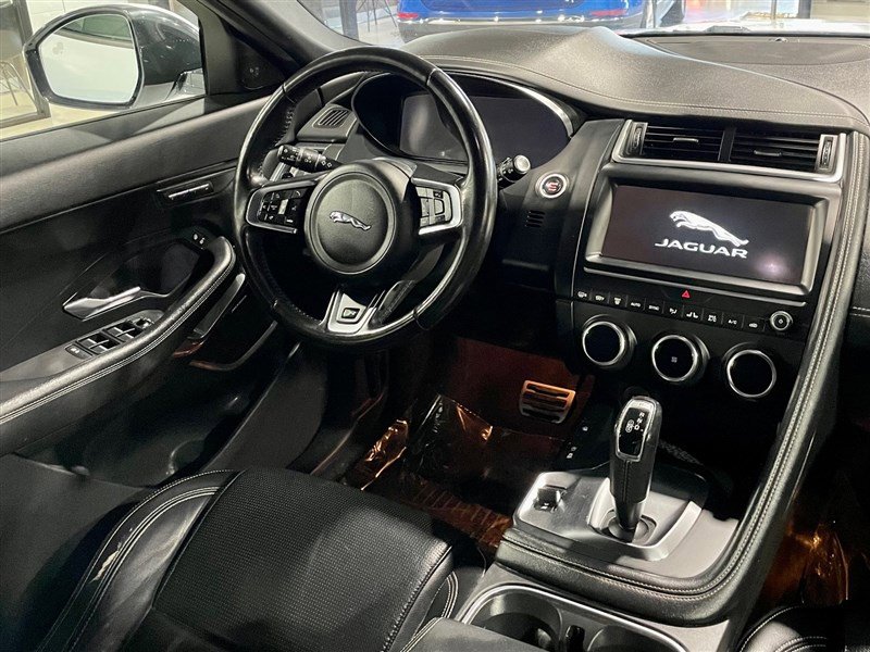 Used 2020 Jaguar E-PACE R-Dynamic S image 15