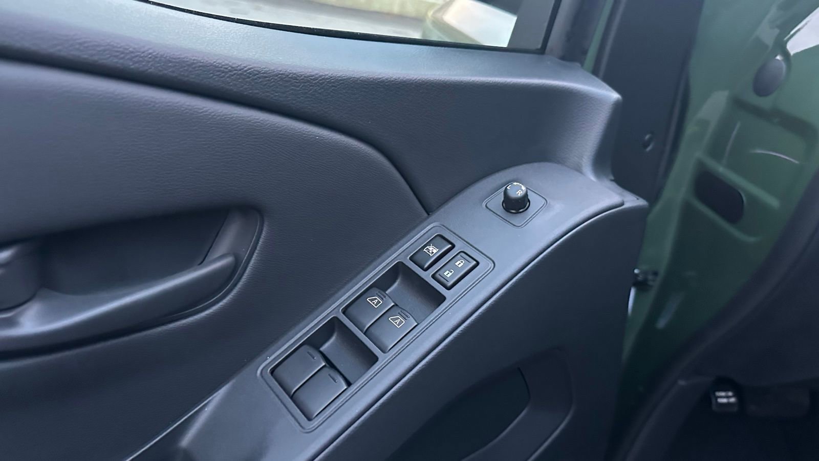 New 2026 Nissan Frontier SV image 12