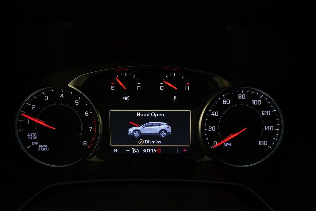 Used 2025 Chevrolet Blazer LT image 2