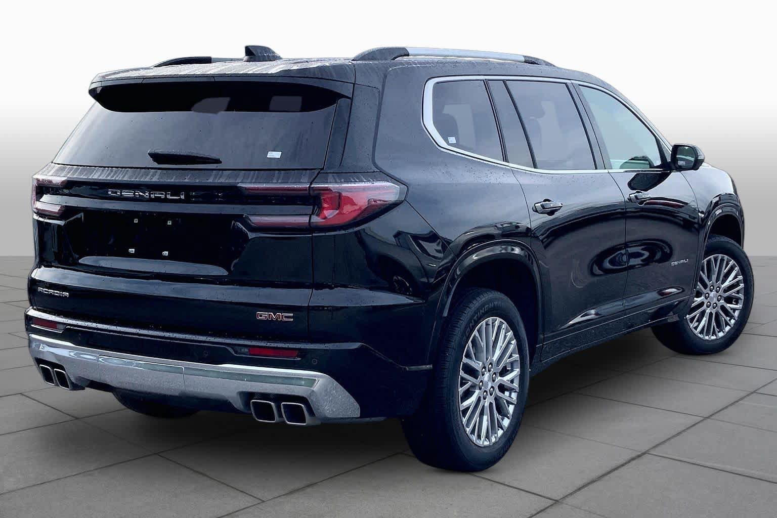 Used 2025 GMC Acadia Denali FWD image 13