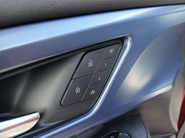 New 2025 Chevrolet Equinox EV LT w/ Active Safety Package 3 AWD/4WD image 11