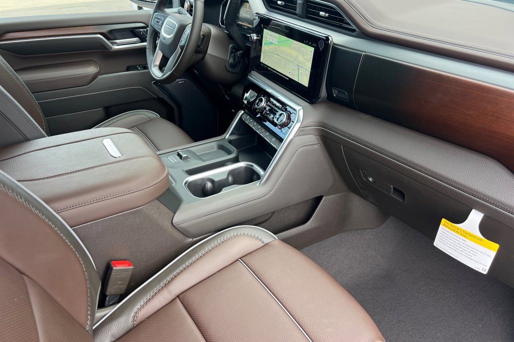 New 2026 GMC Sierra 2500 Denali w/ Denali Reserve Package image 12