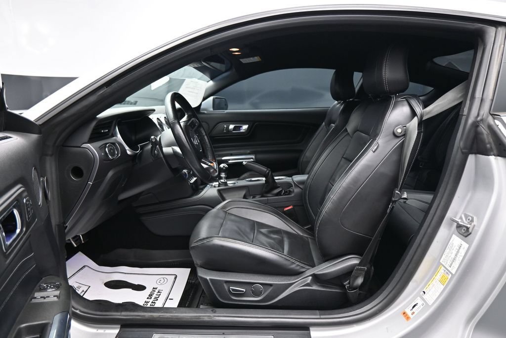 Used 2019 Ford Mustang GT Premium w/ Equipment Group 401A RWD image 9