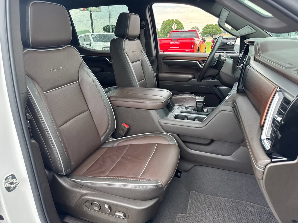 Used 2023 GMC Sierra 1500 Denali AWD/4WD image 12