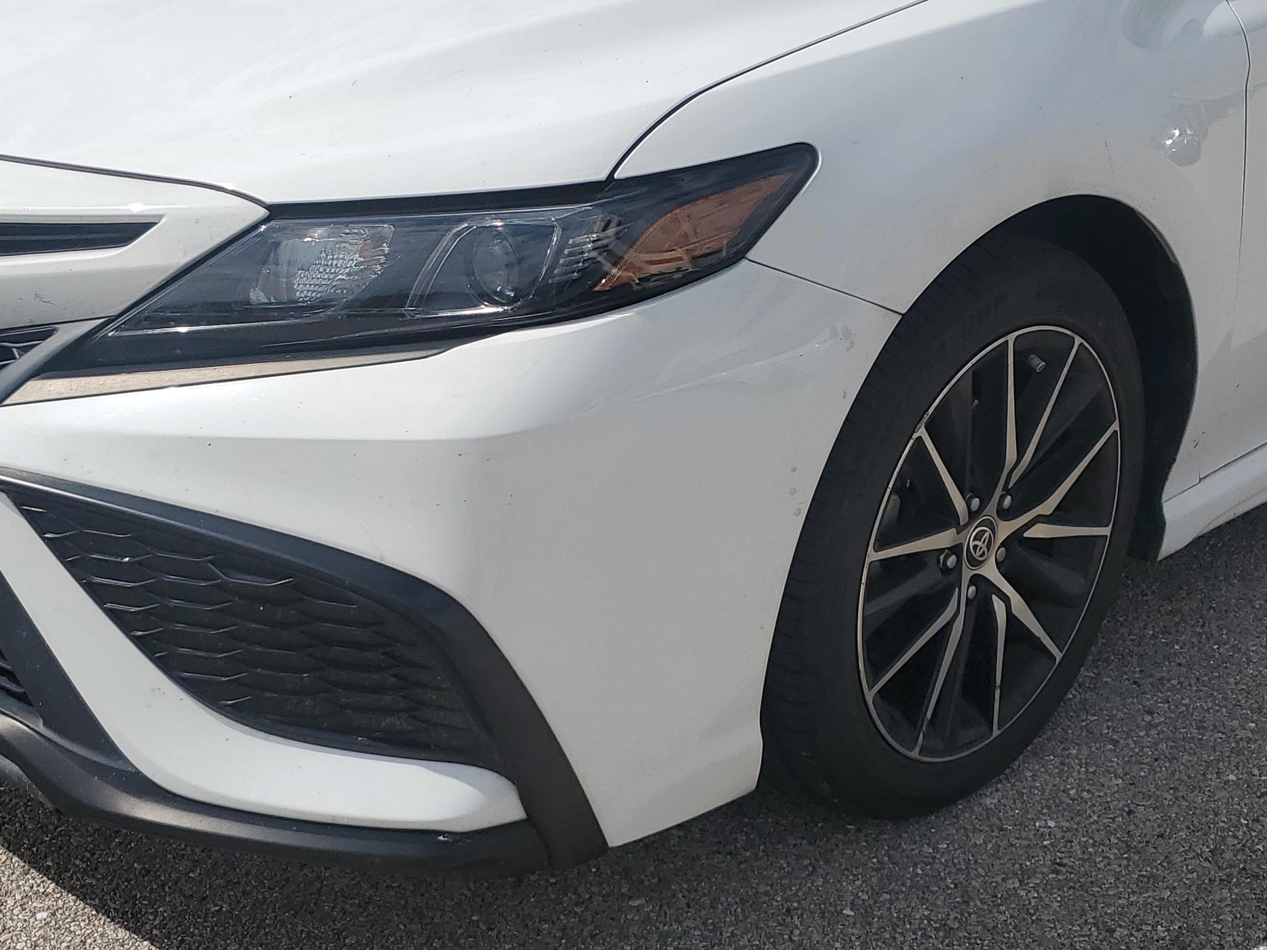 Used 2023 Toyota Camry SE image 10