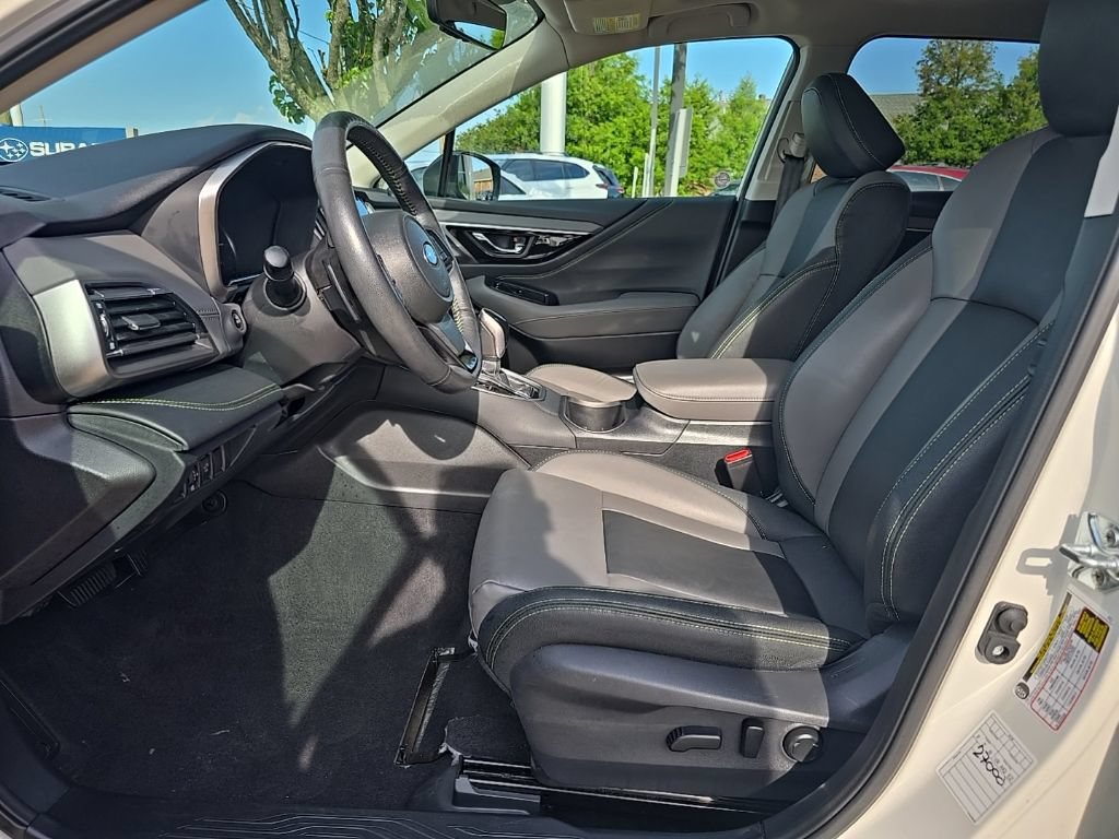Used 2025 Subaru Outback Onyx Edition AWD/4WD image 14