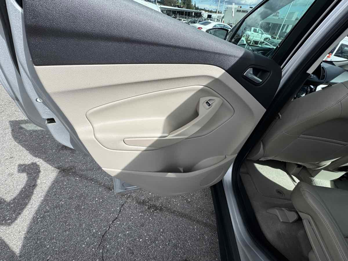 Used 2013 Ford C-MAX Energi SEL image 22