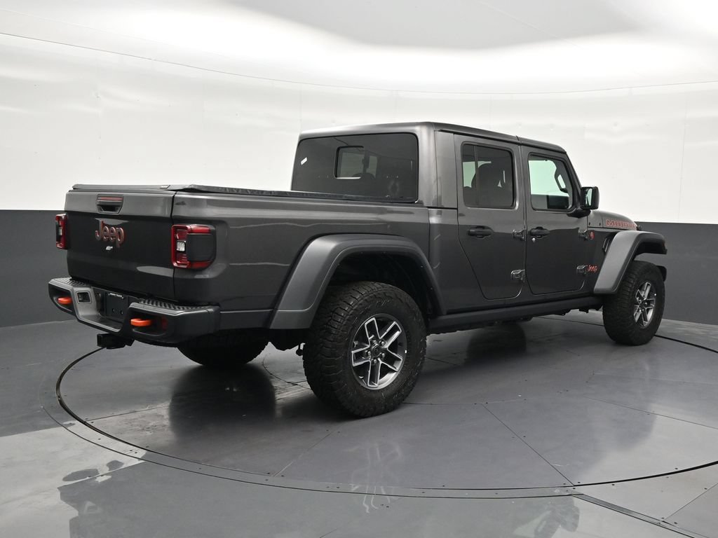 Used 2025 Jeep Gladiator Mojave w/ Convenience Group AWD/4WD image 5