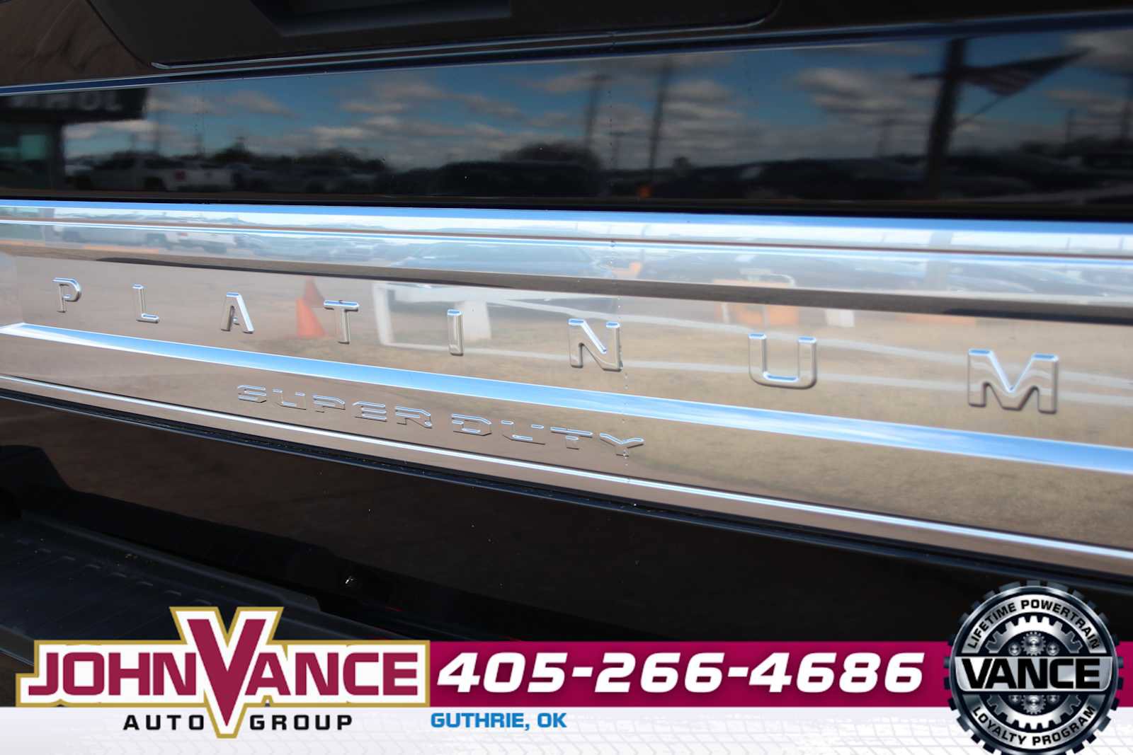 Used 2022 Ford F350 Platinum image 11