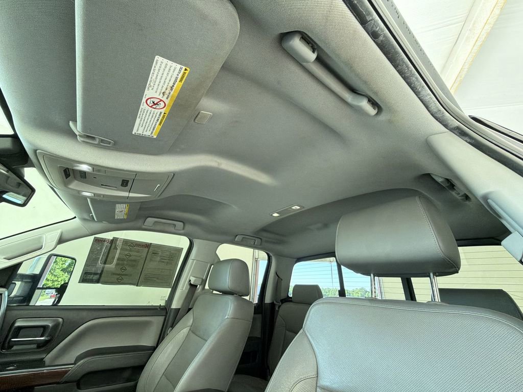 Used 2018 GMC Sierra 2500 SLT w/ Driver Alert Package AWD/4WD image 18