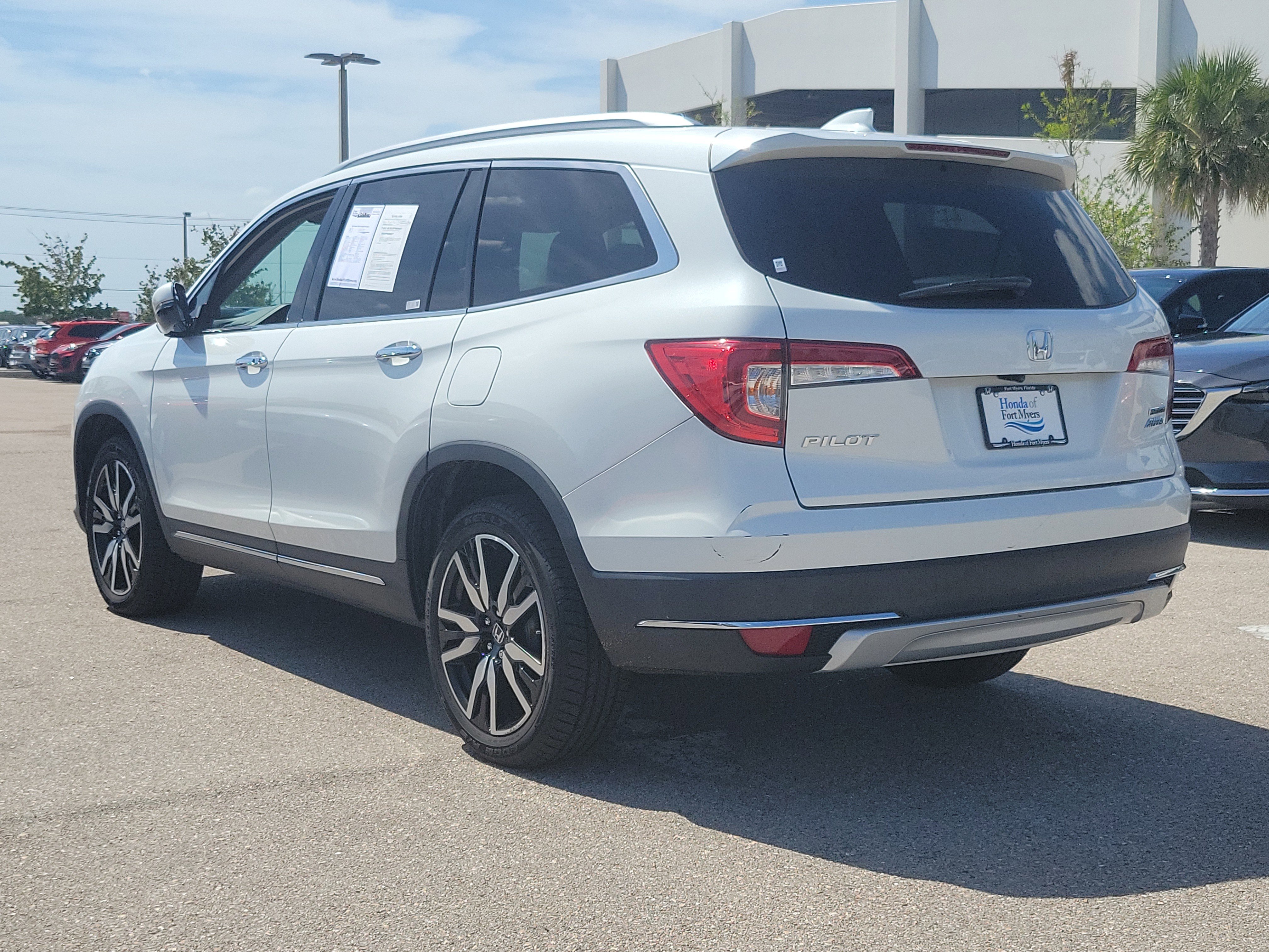 Used 2021 Honda Pilot Touring image 4
