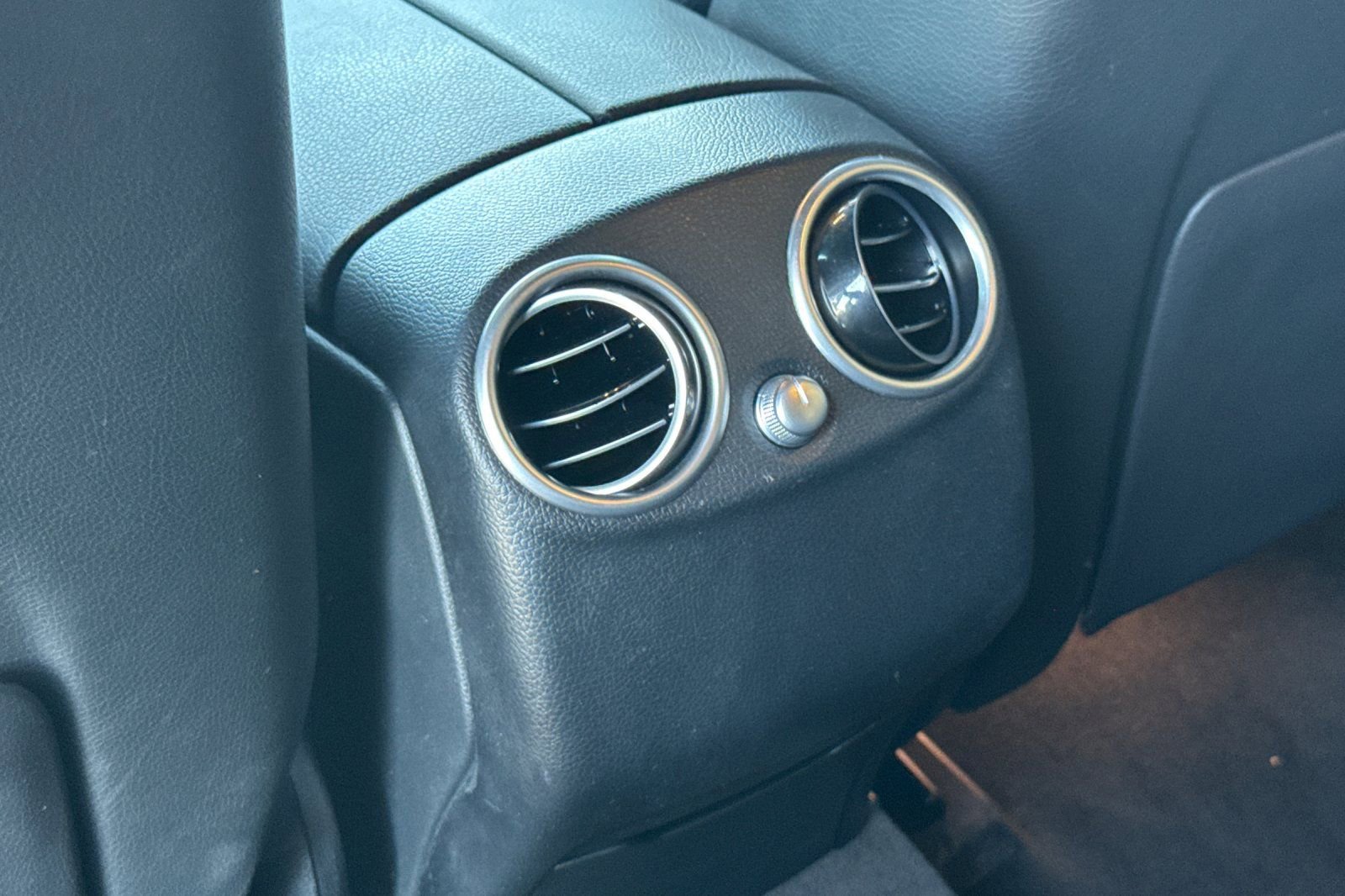 Used 2021 Mercedes-Benz GLC 300 image 14