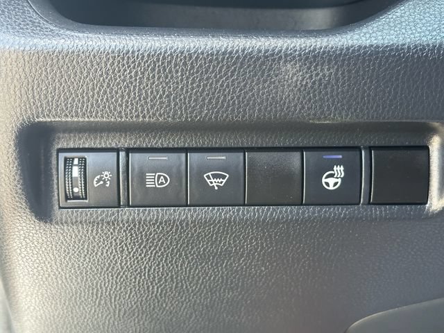 Used 2022 Toyota RAV4 XLE w/ XLE Grade Weather Package AWD/4WD image 23