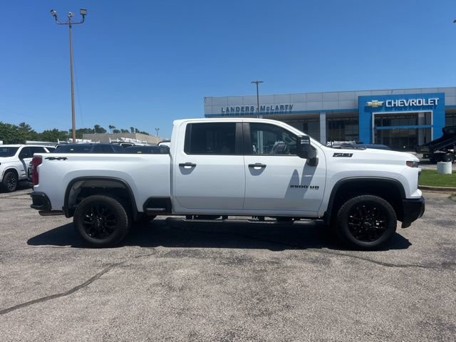 Used 2025 Chevrolet Silverado 2500 Custom w/ Custom Value Package AWD/4WD image 2