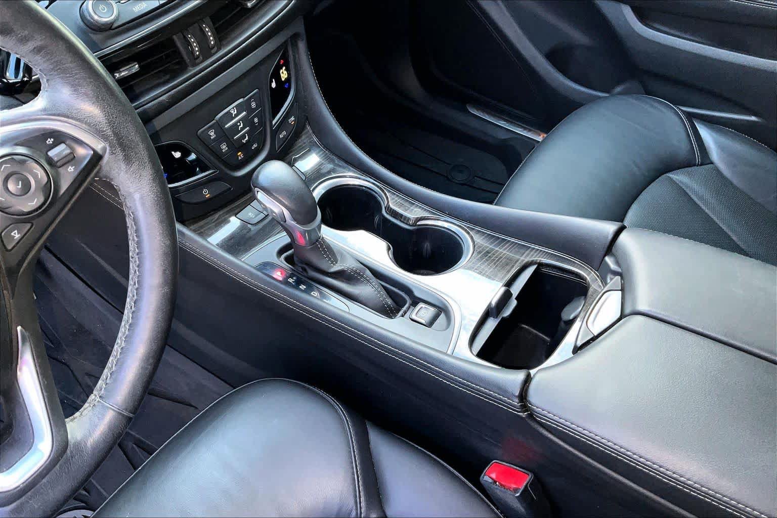 Used 2019 Buick Envision Essence FWD image 13