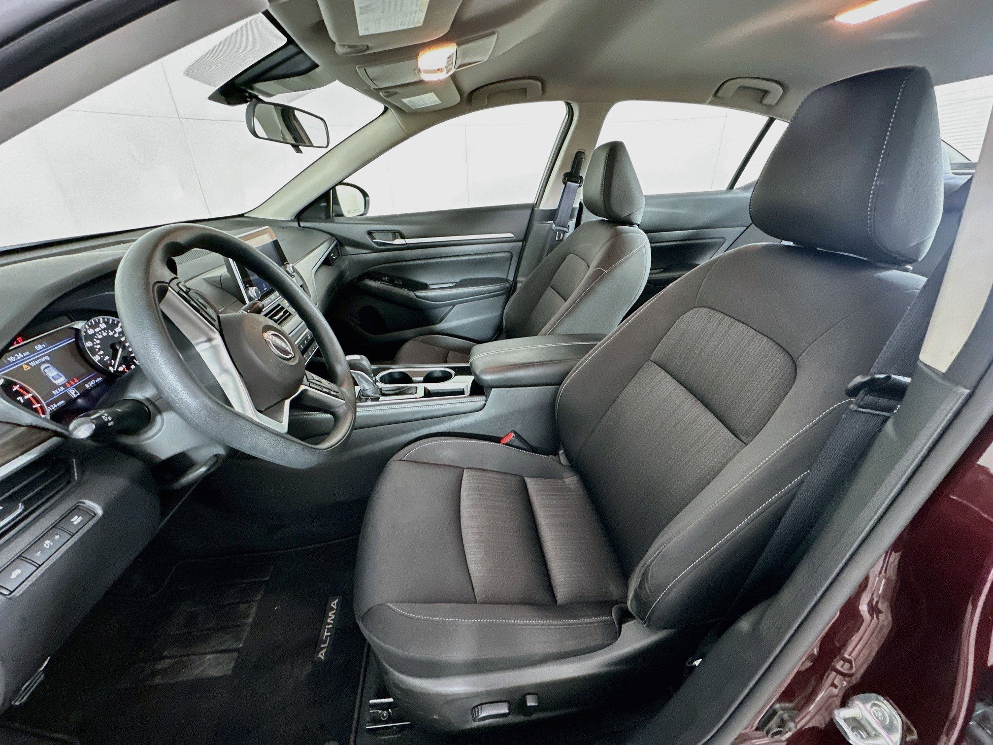Used 2023 Nissan Altima 2.5 SV FWD image 13