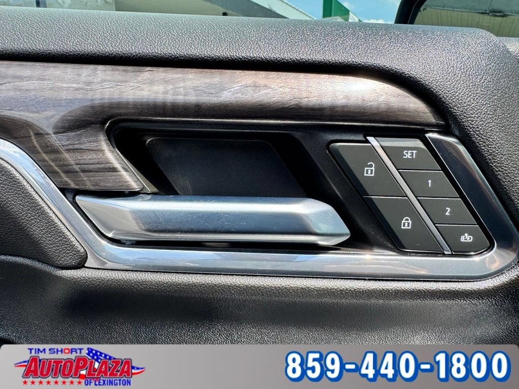 Used 2023 Chevrolet Silverado 1500 LTZ AWD/4WD image 46