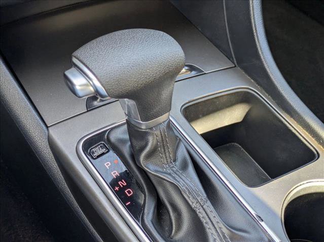 Used 2019 Kia Optima S image 12