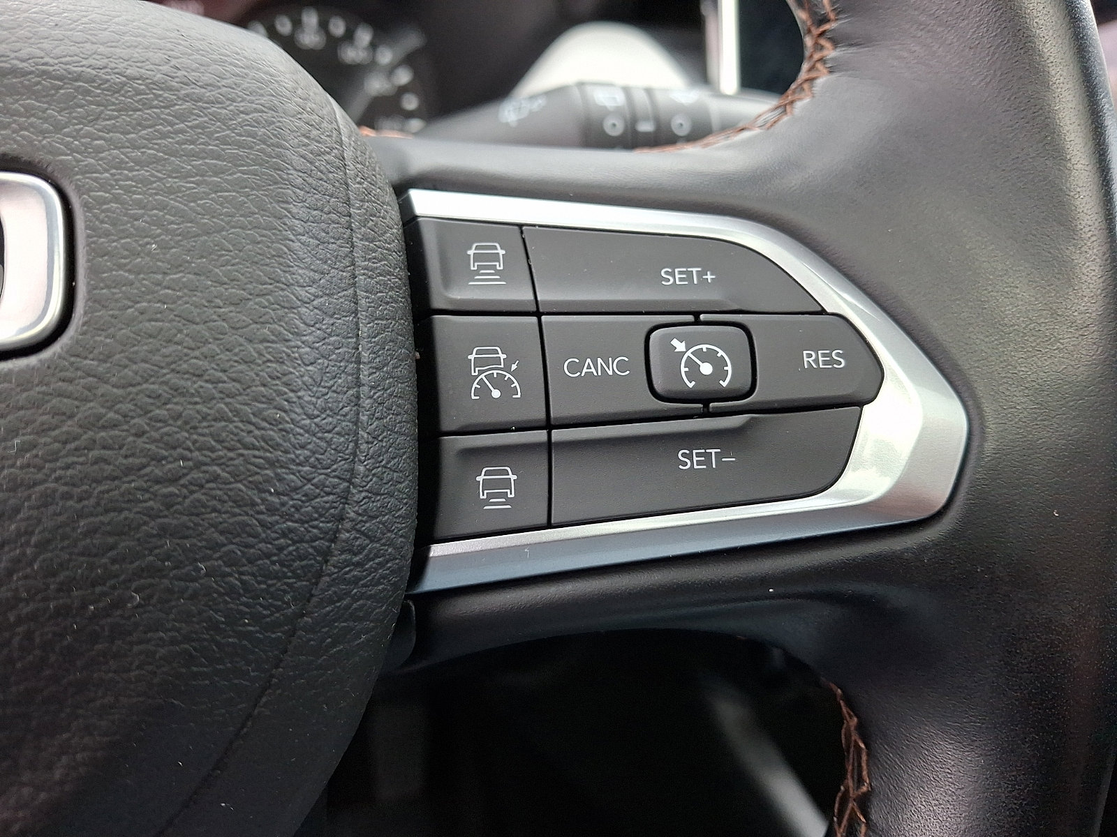 Used 2022 Jeep Compass Limited w/ Sun and Sound Group image 23