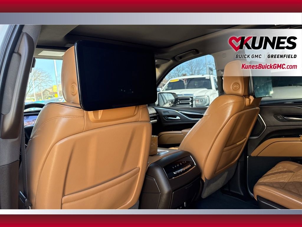 Used 2021 Cadillac Escalade Sport w/ Driver Assist Tech Package image 33