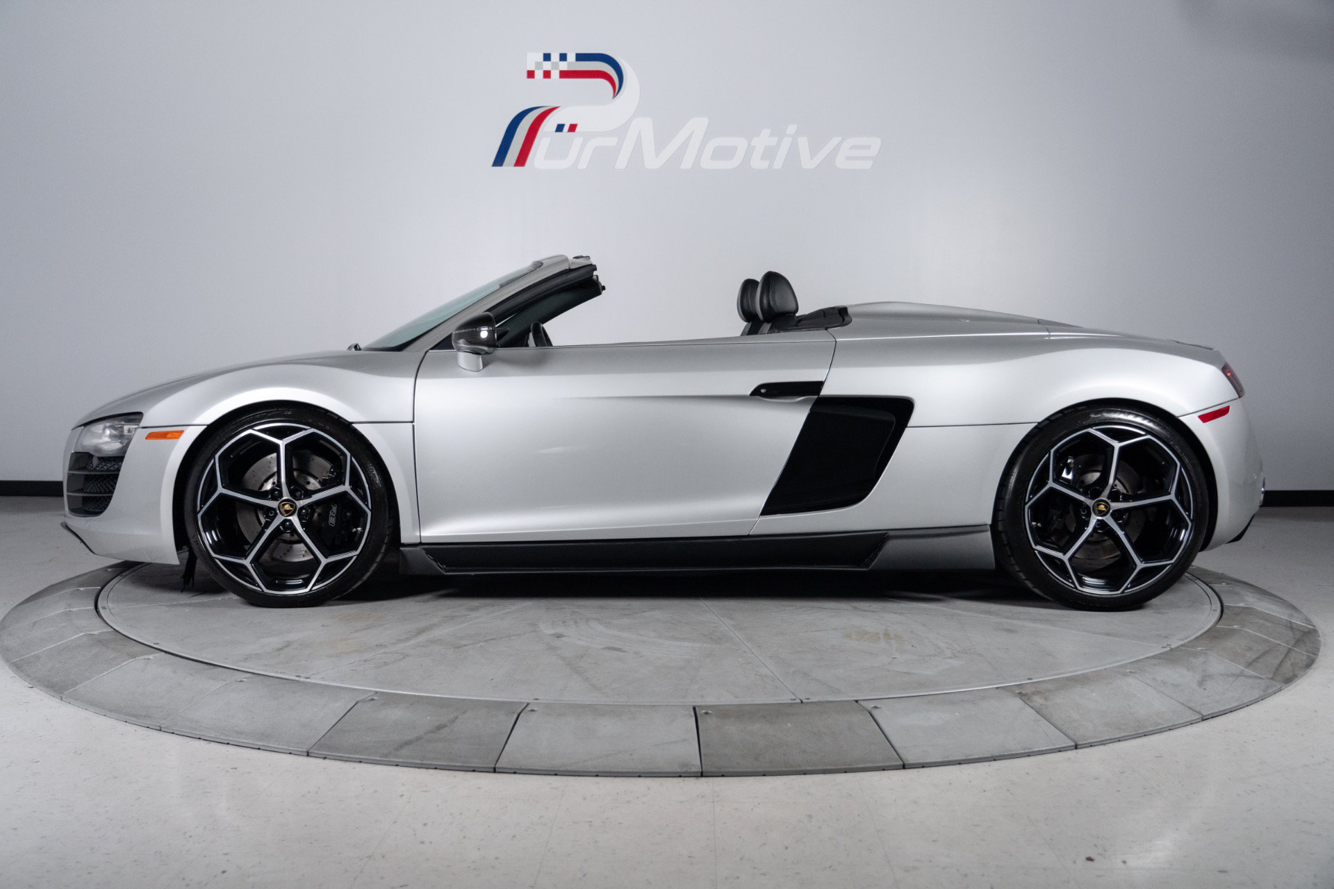 Used 2012 Audi R8 V10 AWD/4WD image 2