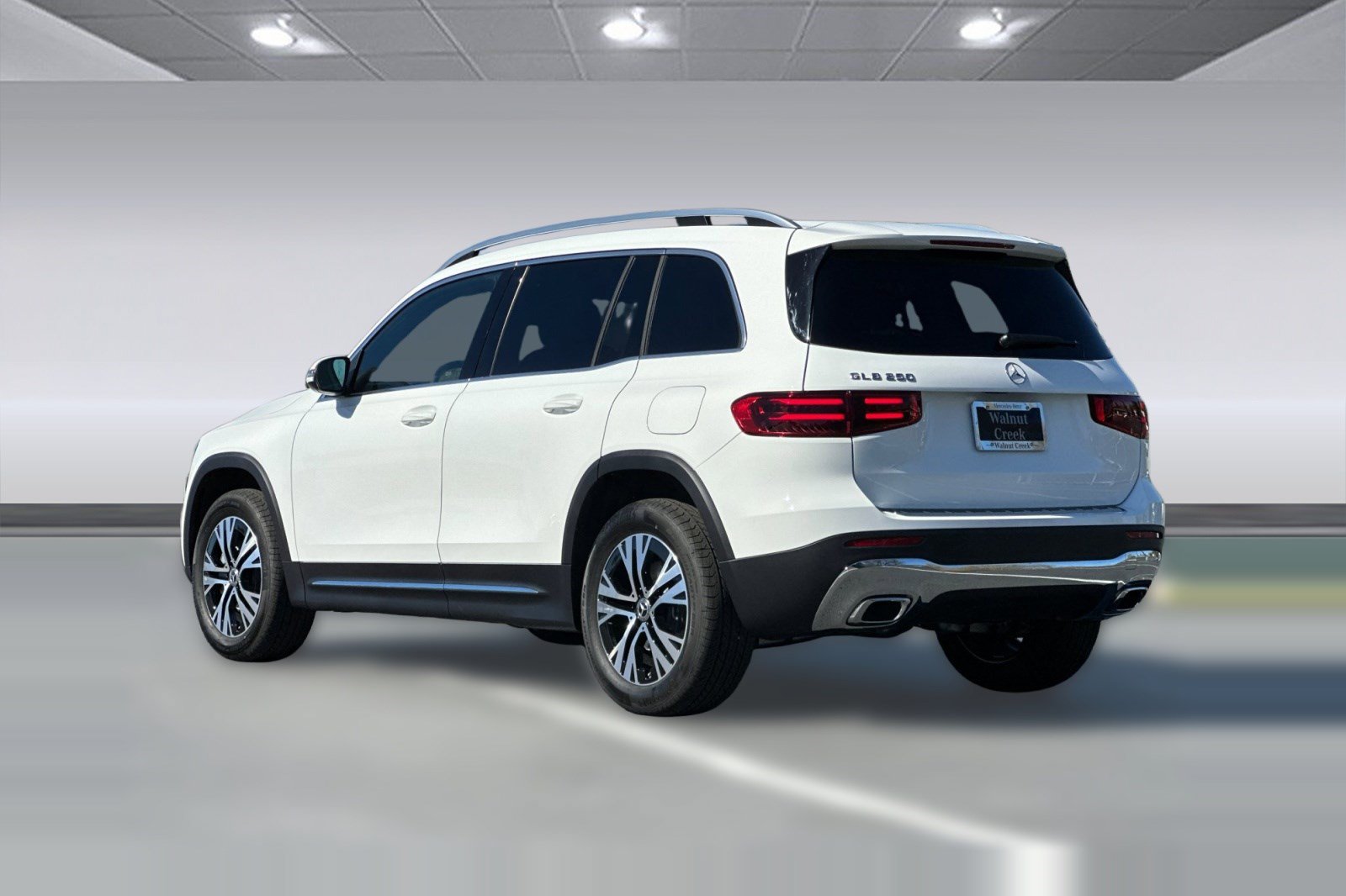 New 2026 Mercedes-Benz GLB 250 image 3