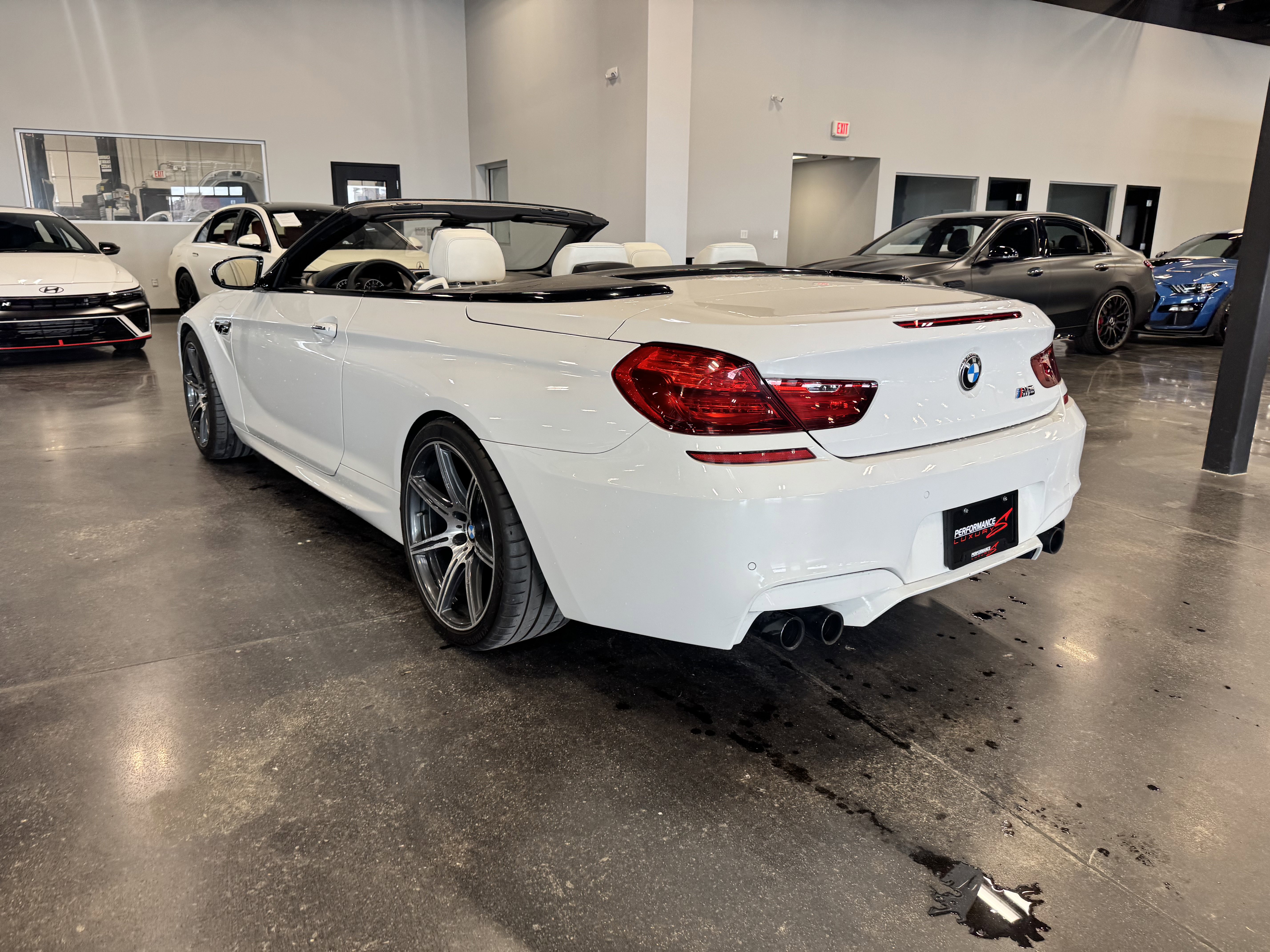 Used 2015 BMW M6 Convertible image 22