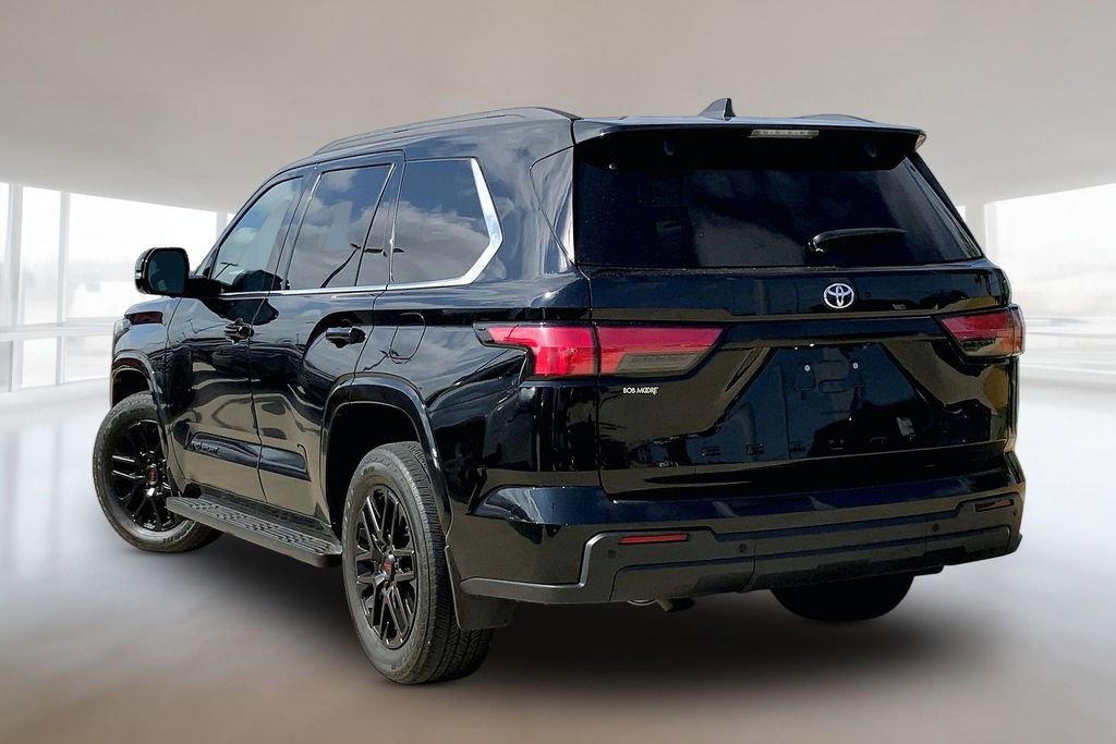 Used 2024 Toyota Sequoia SR5 w/ SR5 Premium Package AWD/4WD image 12