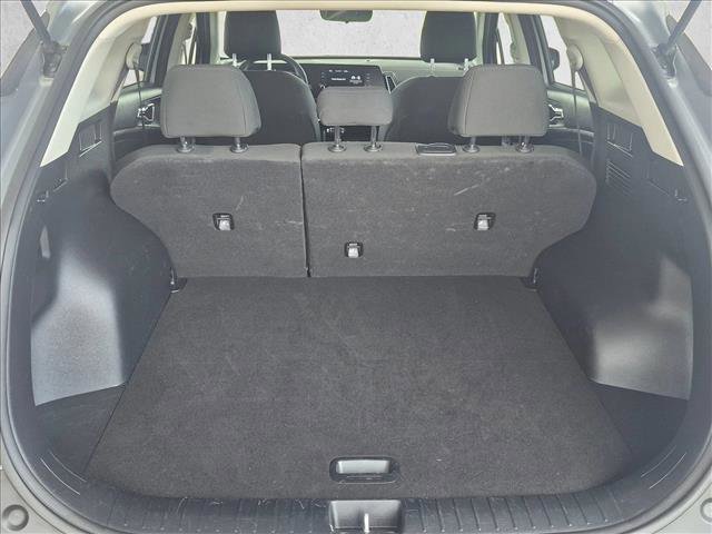 Used 2024 Kia Sportage LX image 6