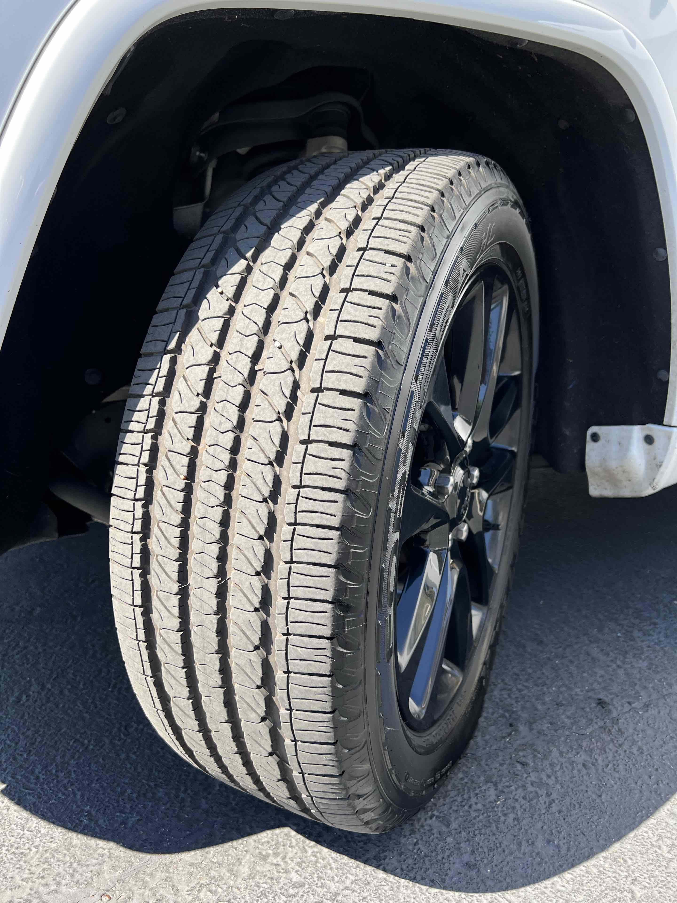 Used 2021 Jeep Grand Cherokee Laredo X image 12