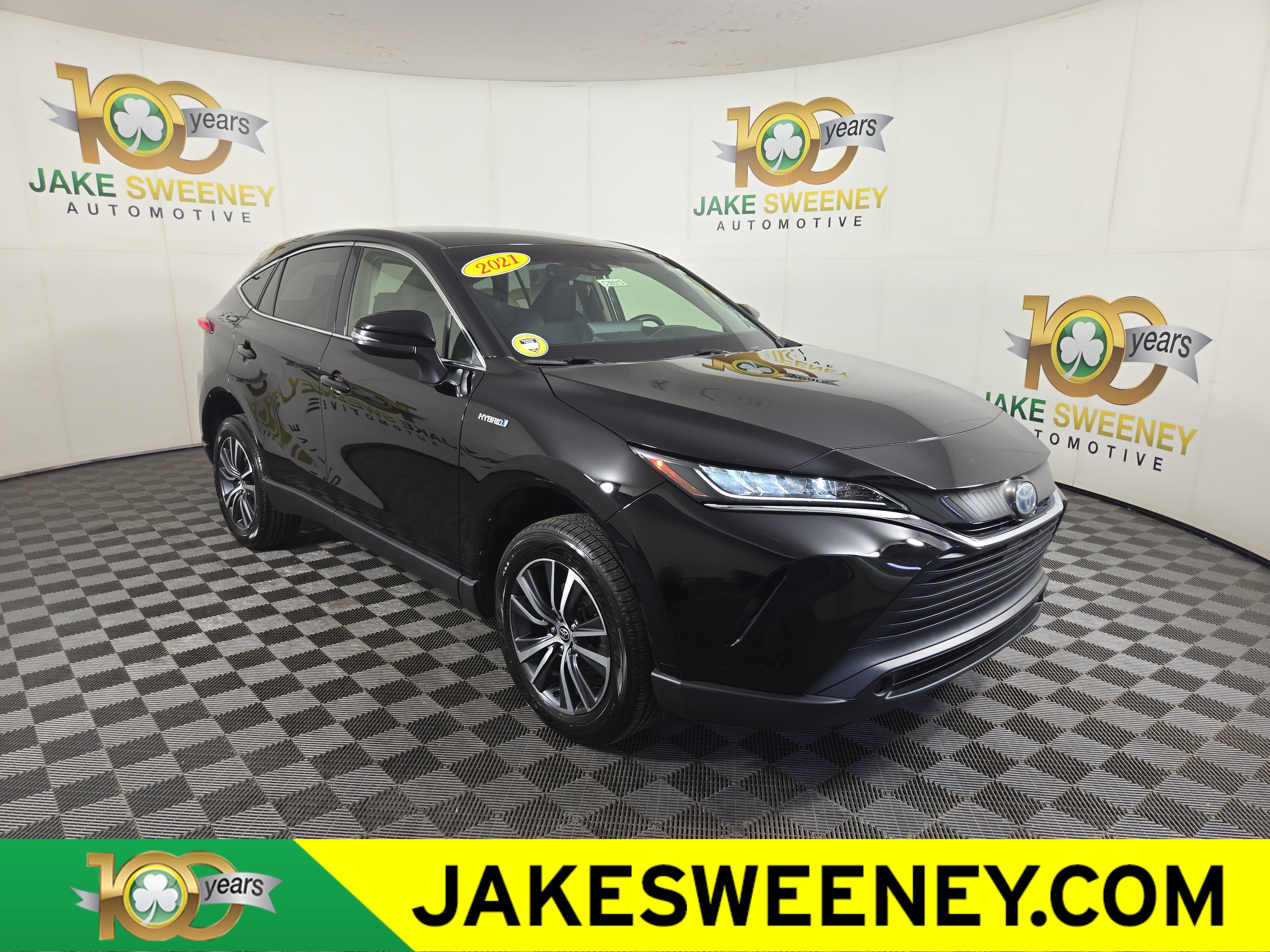 Used 2021 Toyota Venza LE w/ Carpet Mat Package (TMS)