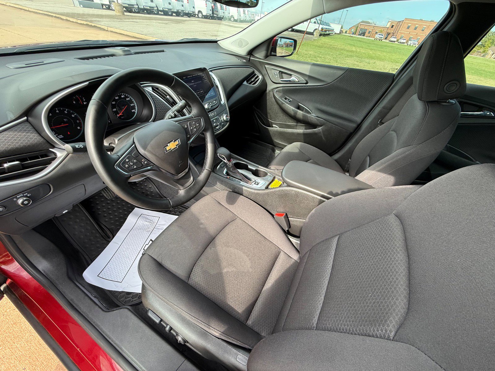 Used 2025 Chevrolet Malibu RS image 12