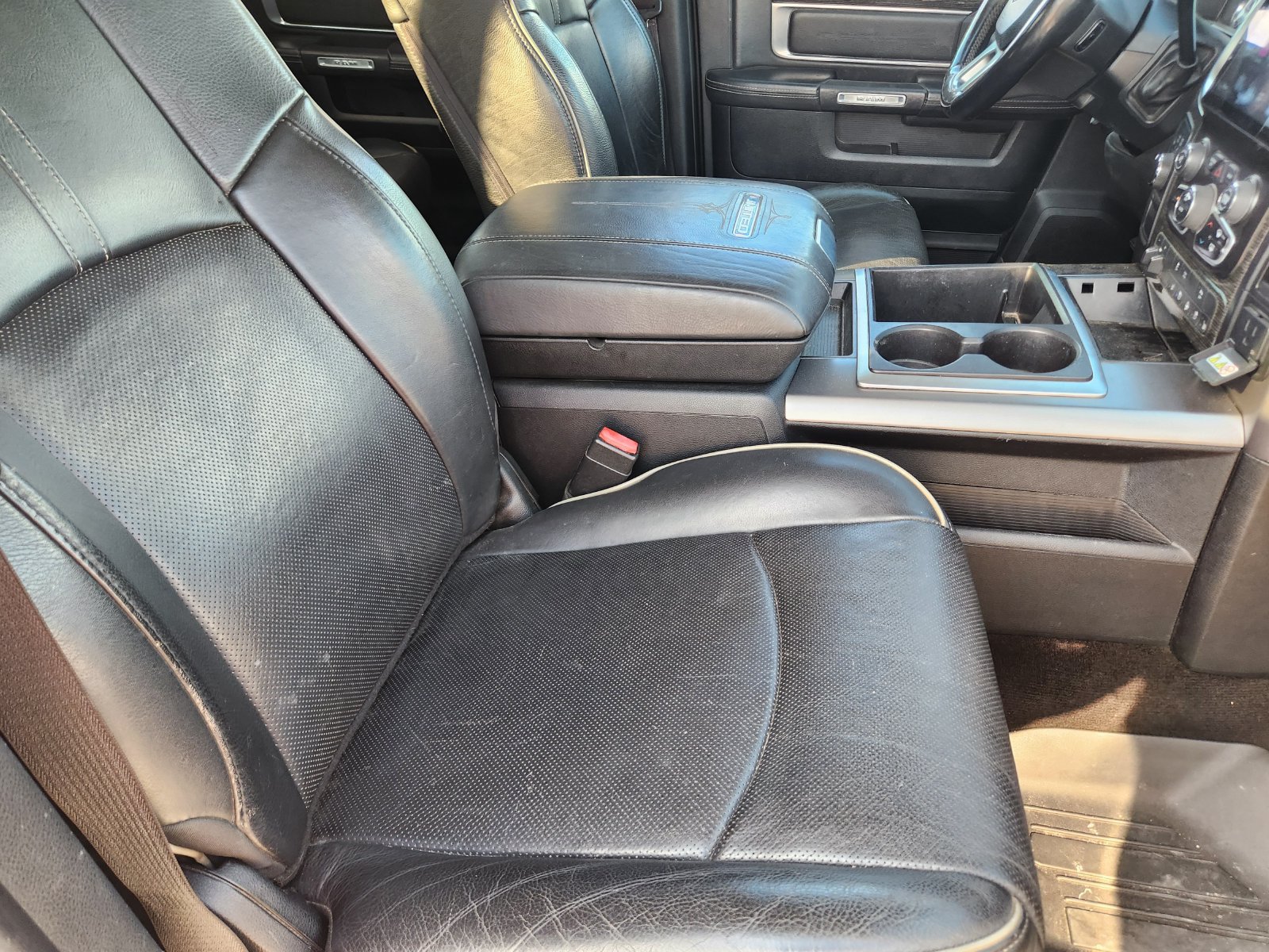 Used 2015 RAM 2500 Limited AWD/4WD image 16