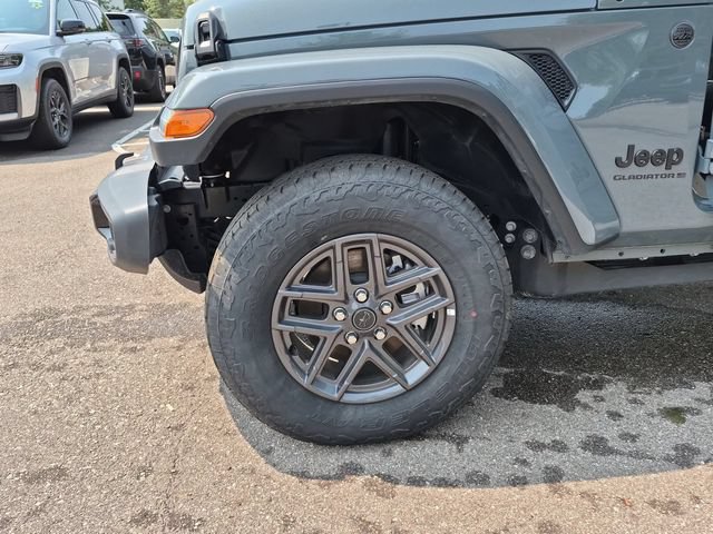 New 2026 Jeep Gladiator Sport AWD/4WD image 10