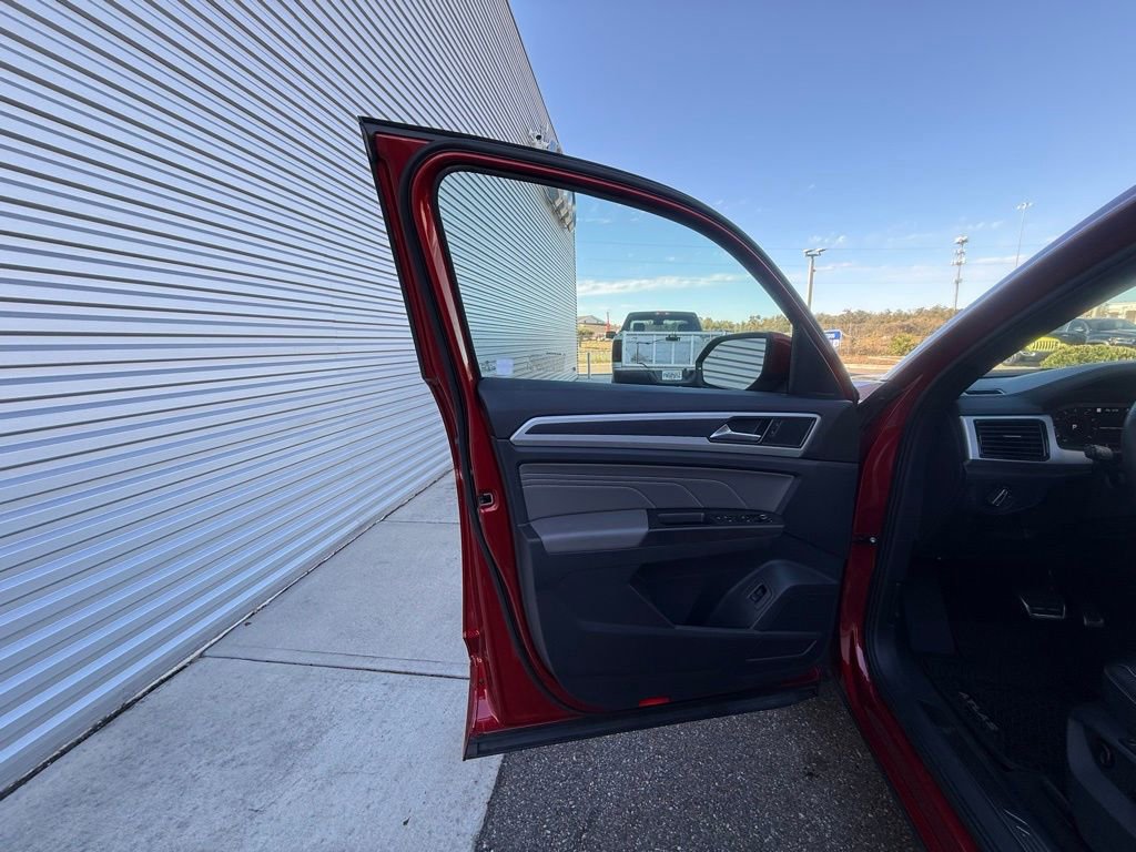 Used 2022 Volkswagen Atlas Cross Sport SEL R-Line image 67