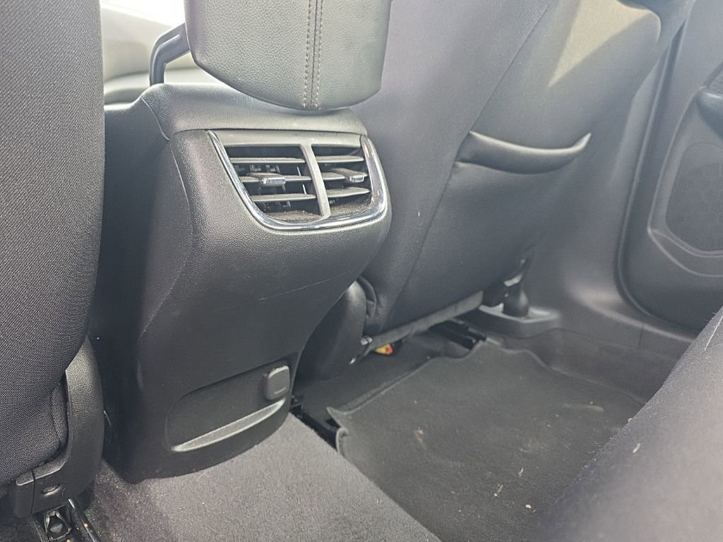 Used 2021 Chevrolet Malibu RS image 12